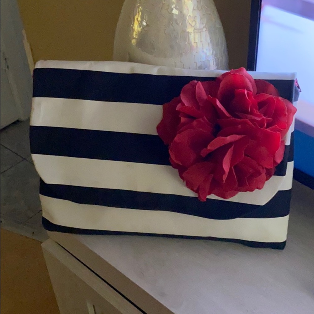 Large clutch handbag